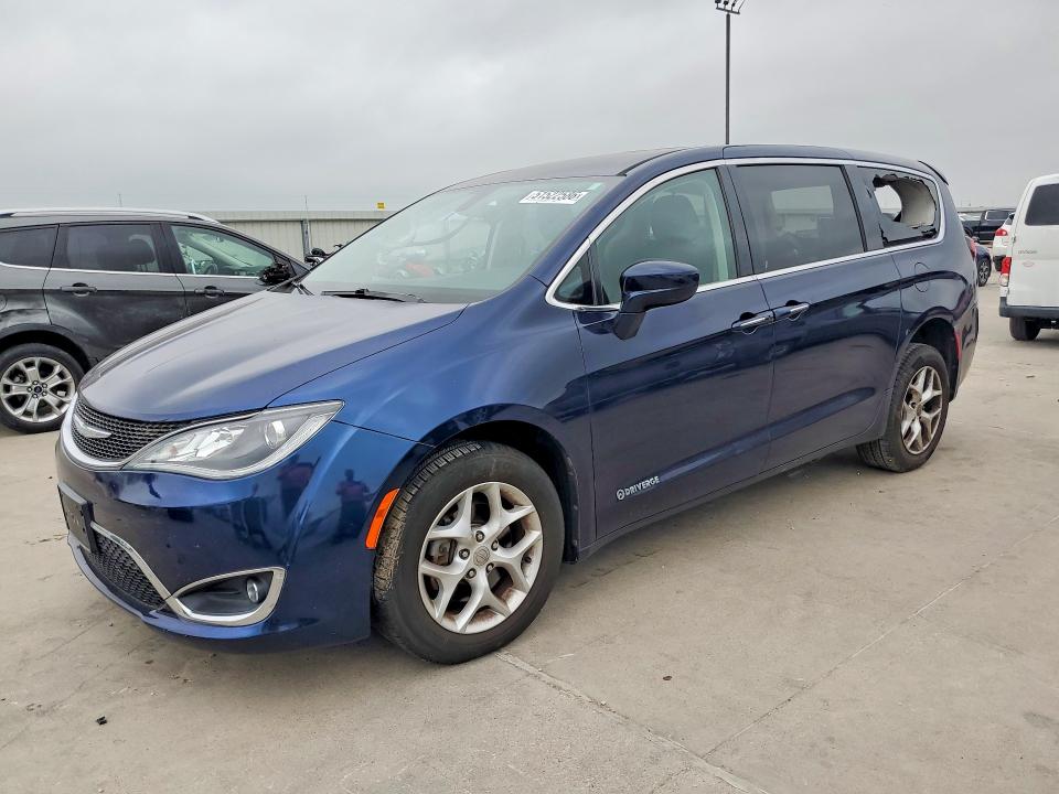 Продажа на аукционе авто 2018 Chrysler Pacifica, vin: 2C4RC1FG0JR126052, номер лота: 51522586