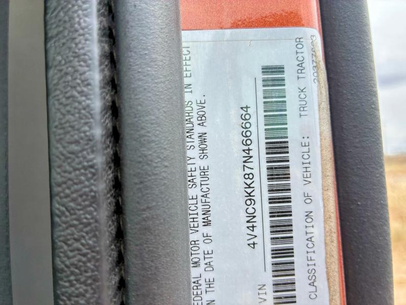 50448876 :رقم المزاد ، 4V4NC9KK87N466664 vin ، 2007 Volvo Vn مزاد بيع