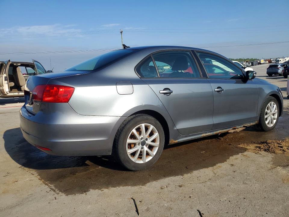 50258466 :رقم المزاد ، 3VWBZ7AJ8BM317181 vin ، 2011 Volkswagen Jetta مزاد بيع