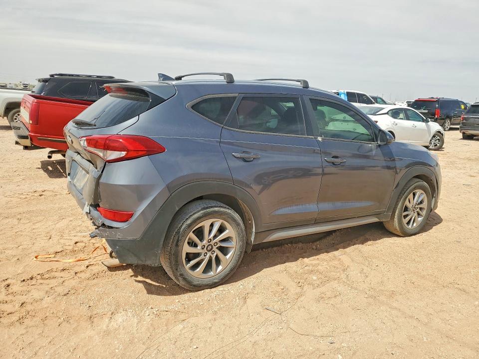 2018 Hyundai Tucson მანქანა იყიდება აუქციონზე, vin: KM8J33A45JU635557, აუქციონის ნომერი: 50988156