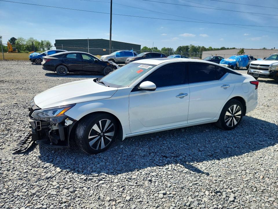 49653006 :رقم المزاد ، 1N4BL4DV3NN401734 vin ، 2022 Nissan Altima مزاد بيع