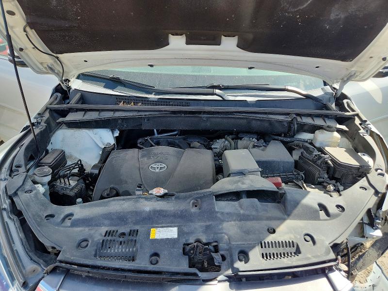 Продажа на аукционе авто 2019 Toyota Highlander, vin: 5TDDZRFH0KS743671, номер лота: 50553406