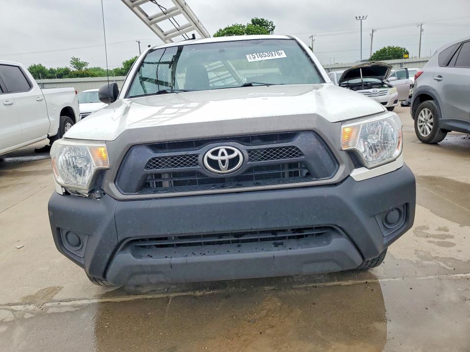 51653976 :رقم المزاد ، 5TFTX4CN2FX049143 vin ، 2015 Toyota Tacoma مزاد بيع