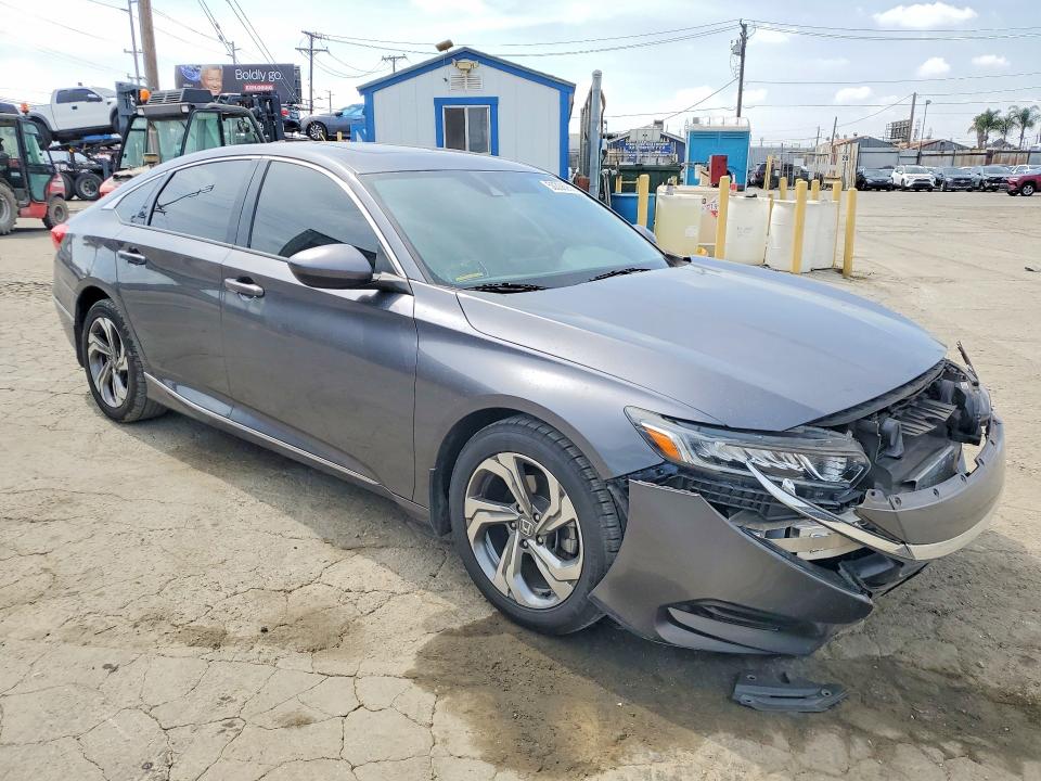 Продажа на аукционе авто 2018 Honda Accord, vin: 1HGCV1F47JA073880, номер лота: 50336956