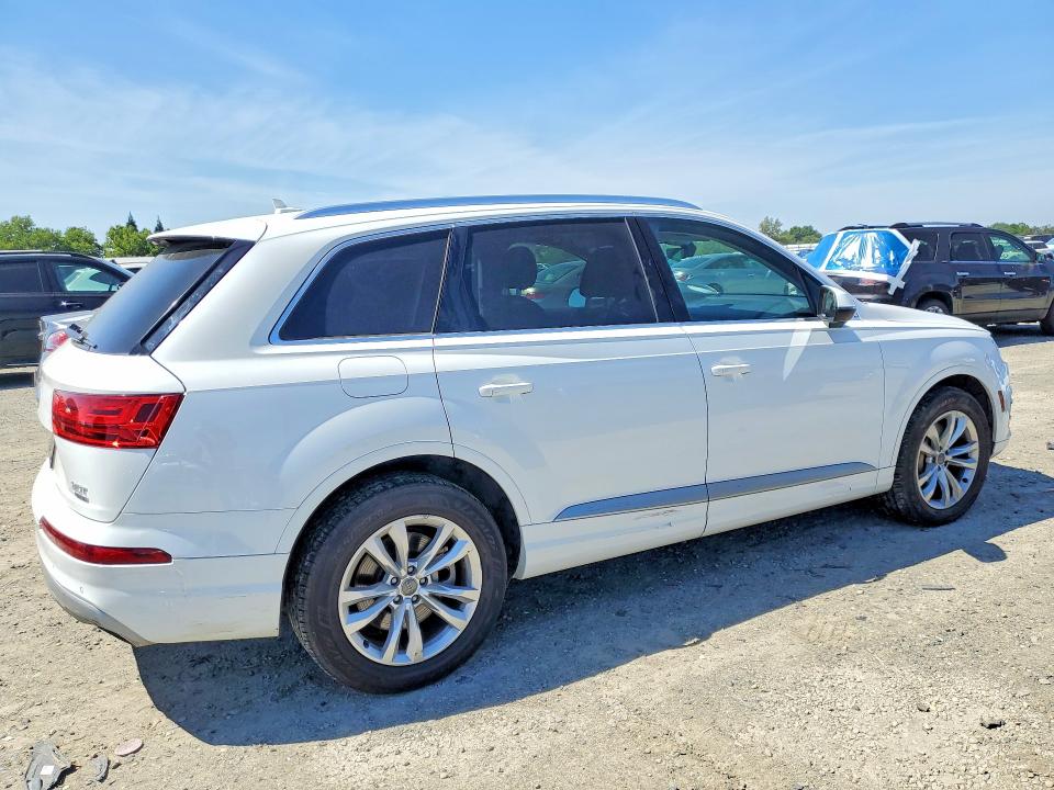 Продажа на аукционе авто 2017 Audi Q7, vin: WA1AAAF7XHD037955, номер лота: 48601106