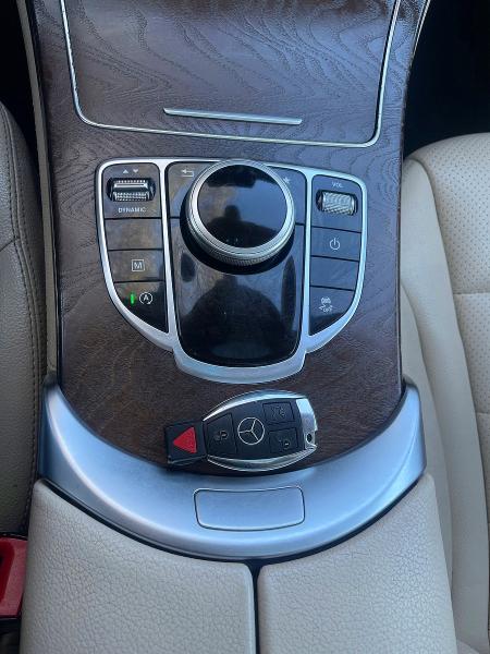 50997126 :رقم المزاد ، WDC0G4KB9KV185683 vin ، 2019 Mercedes-benz Glc مزاد بيع