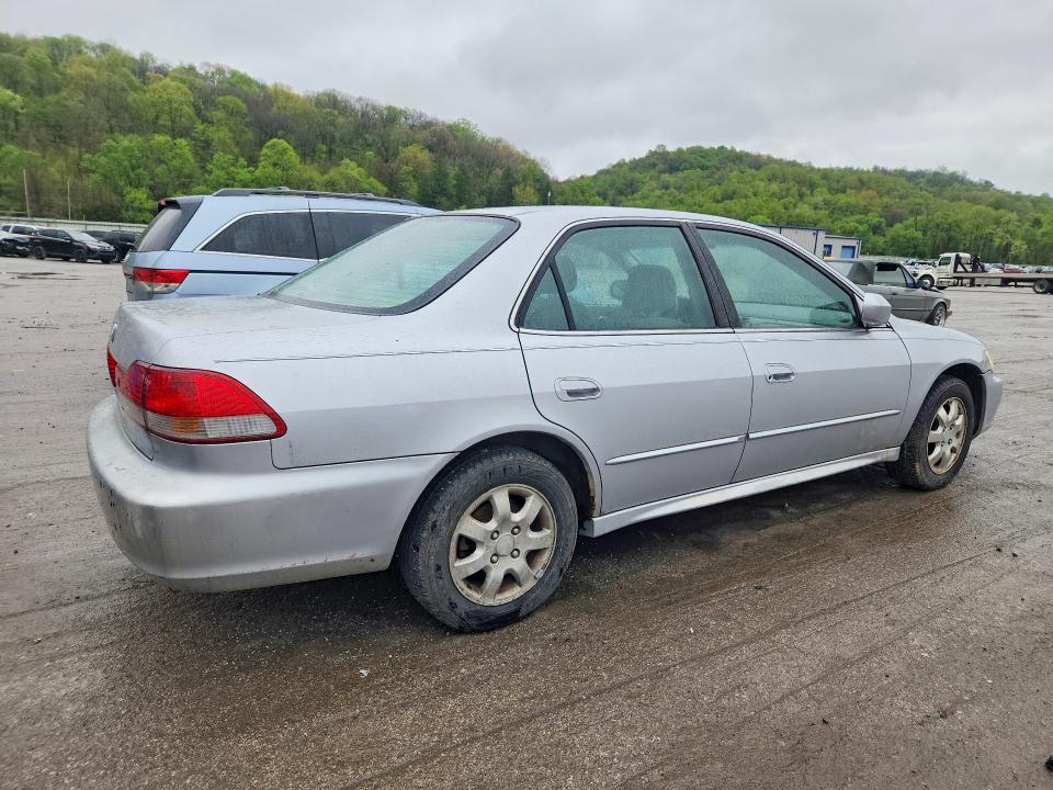 51933146 :رقم المزاد ، 1HGCG56662A166166 vin ، 2002 Hond Accord مزاد بيع