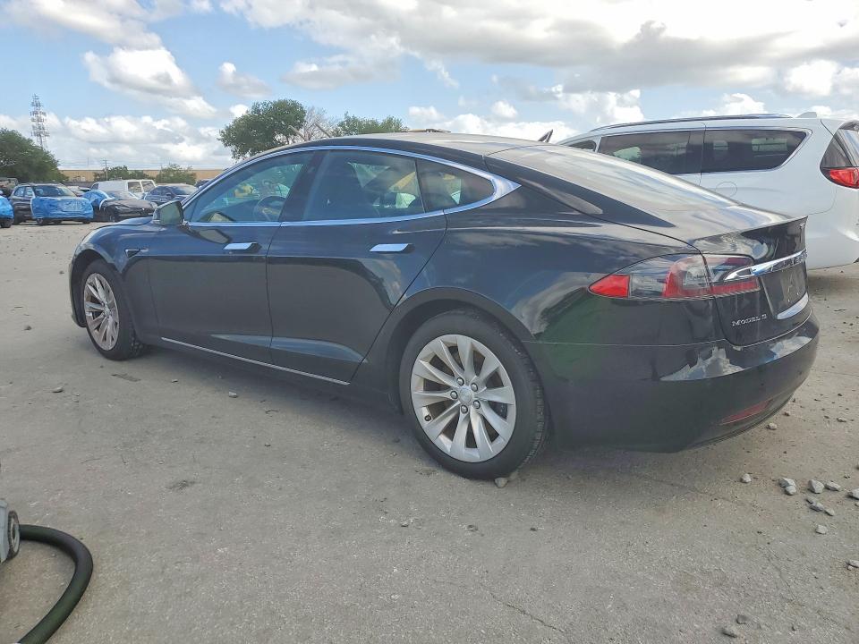 Продажа на аукционе авто 2017 Tesla Model S, vin: 5YJSA1E11HF182012, номер лота: 48239156