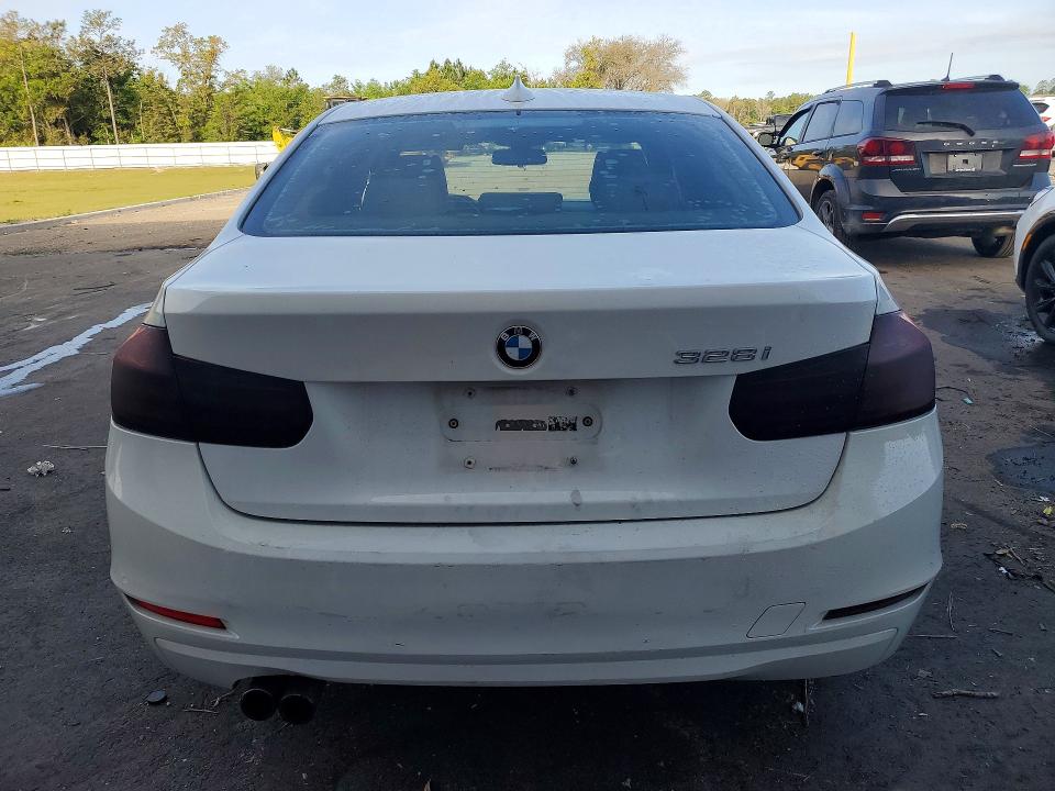 50219116 :رقم المزاد ، WBA3C1G57DNN93387 vin ، 2013 Bmw 328 مزاد بيع