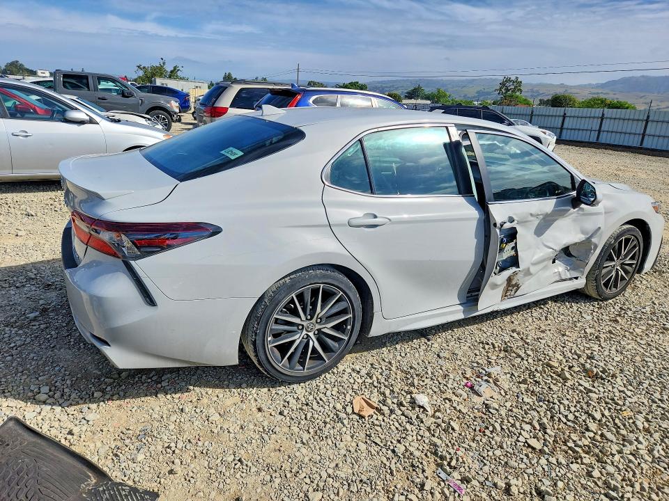 51124946 :رقم المزاد ، 4T1G11AK3PU141872 vin ، 2023 Toyota Camry مزاد بيع