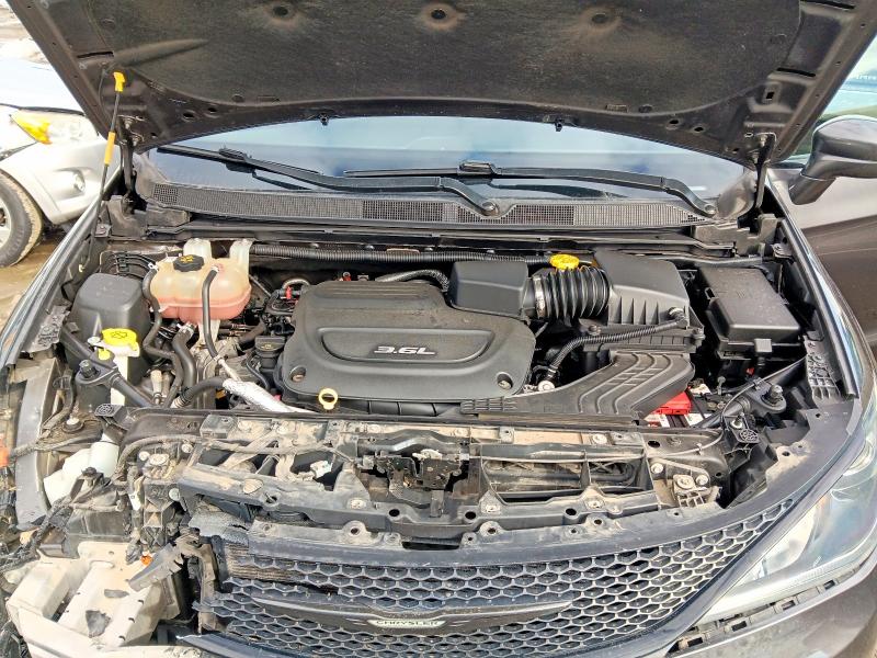 49656856 :رقم المزاد ، 2C4RC1EG4JR198146 vin ، 2018 Chrysler Pacifica مزاد بيع