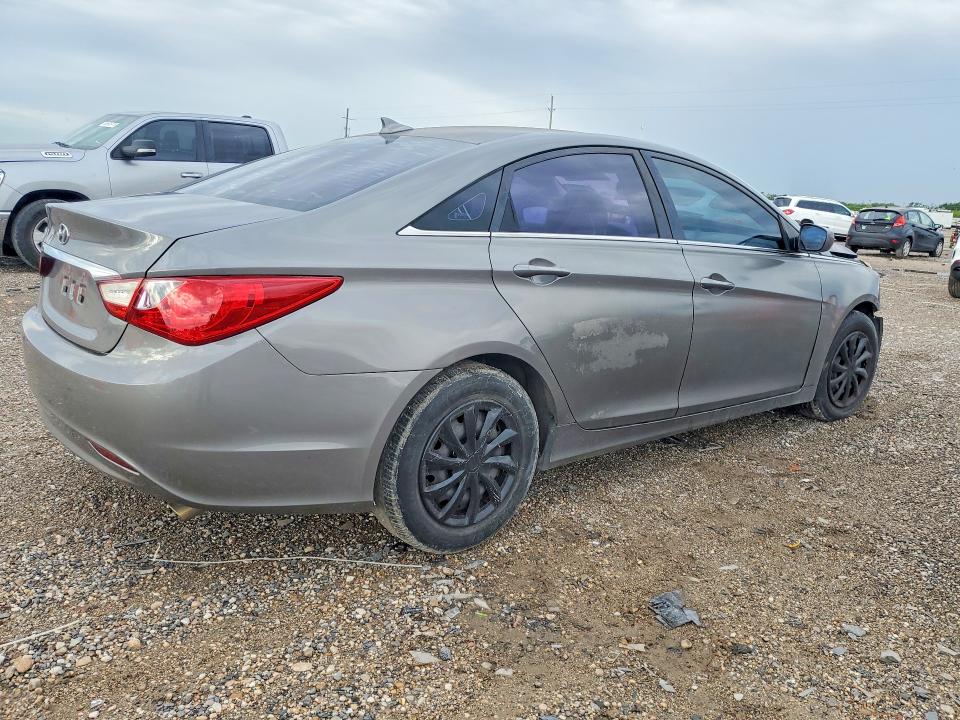 50566146 :رقم المزاد ، 5NPEB4AC4CH435515 vin ، 2012 Hyundai Sonata مزاد بيع