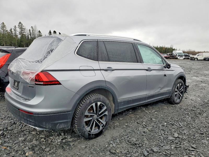 49556346 :رقم المزاد ، 3VV2B7AXXMM077258 vin ، 2021 Volkswagen Tiguan مزاد بيع
