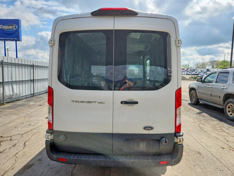 Продажа на аукционе авто 2018 Ford Transit, vin: 1FTYR2CM4JKA95400, номер лота: 51765926