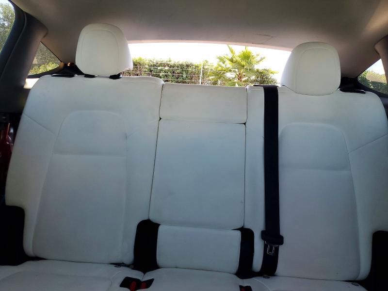 48696146 :رقم المزاد ، 7SAYGAEE1NF383306 vin ، 2022 Tesla Model Y مزاد بيع
