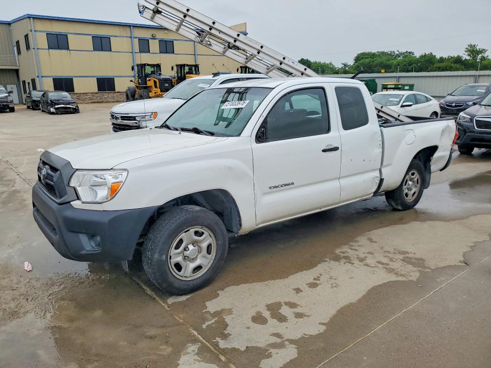 51653976 :رقم المزاد ، 5TFTX4CN2FX049143 vin ، 2015 Toyota Tacoma مزاد بيع