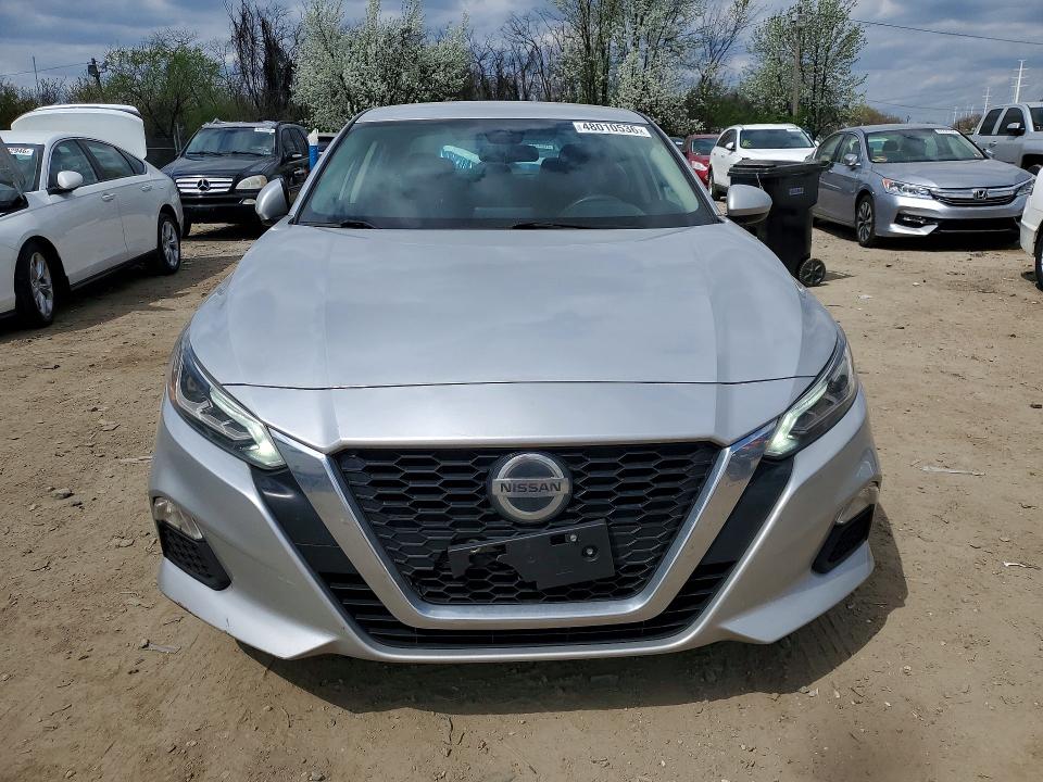51771726 :رقم المزاد ، 1N4BL4DV8MN415806 vin ، 2021 Nissan Altima مزاد بيع