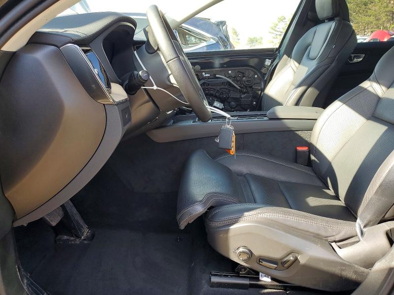 51633906 :رقم المزاد ، YV4M12RM8T1414428 vin ، 2026 Volvo Xc60 مزاد بيع