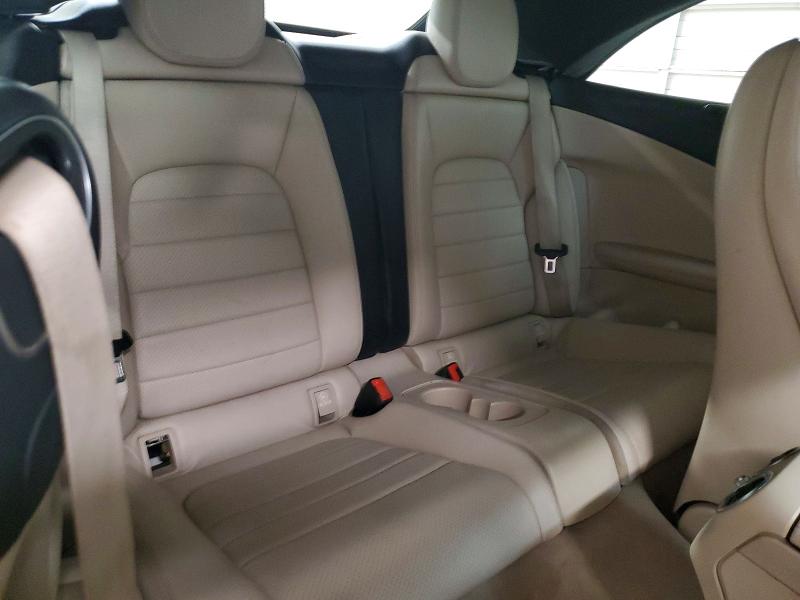 51138526 :رقم المزاد ، WDDWK4JB4JF612041 vin ، 2018 Mercedes-benz C مزاد بيع