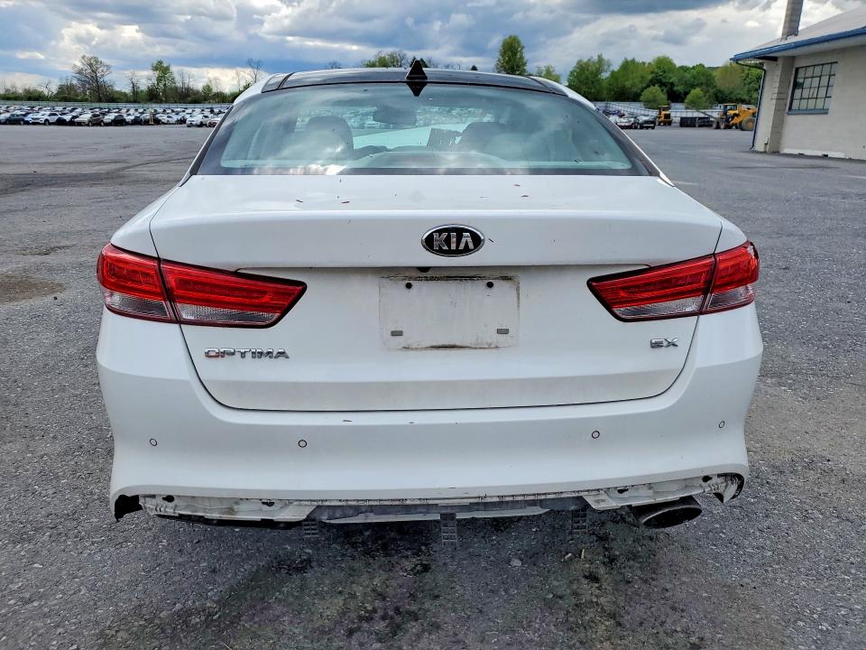 2018 Kia Optima მანქანა იყიდება აუქციონზე, vin: 5XXGU4L36JG206696, აუქციონის ნომერი: 51673776