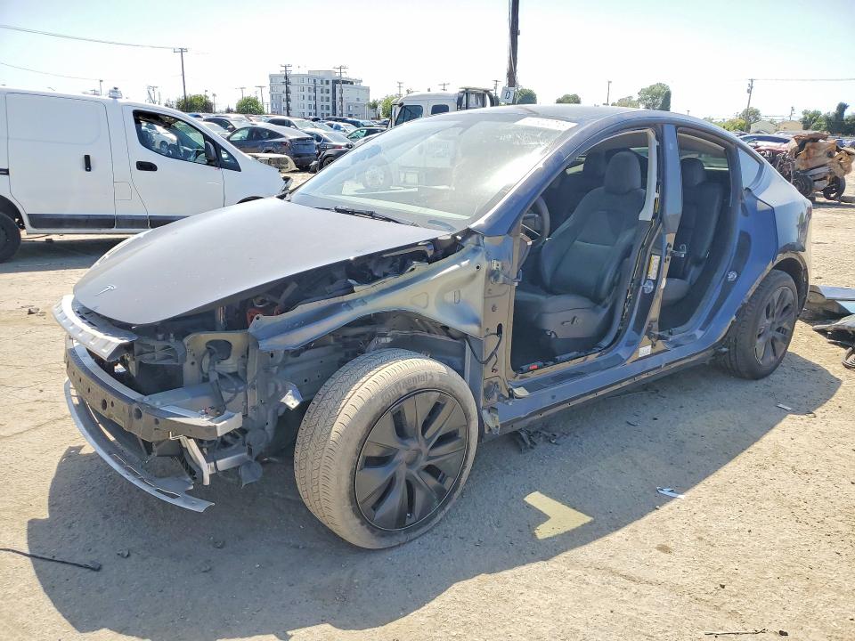 51302216 :رقم المزاد ، 7SAYGDED9RF183126 vin ، 2024 Tesla Model Y مزاد بيع