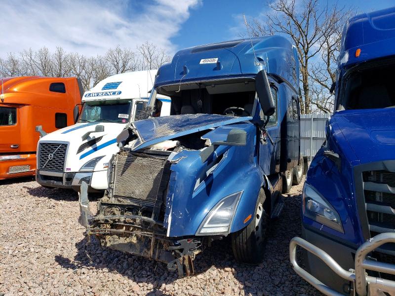 54525206 :رقم المزاد ، 4V4NC9EHXPN298879 vin ، 2023 Volvo Vn مزاد بيع