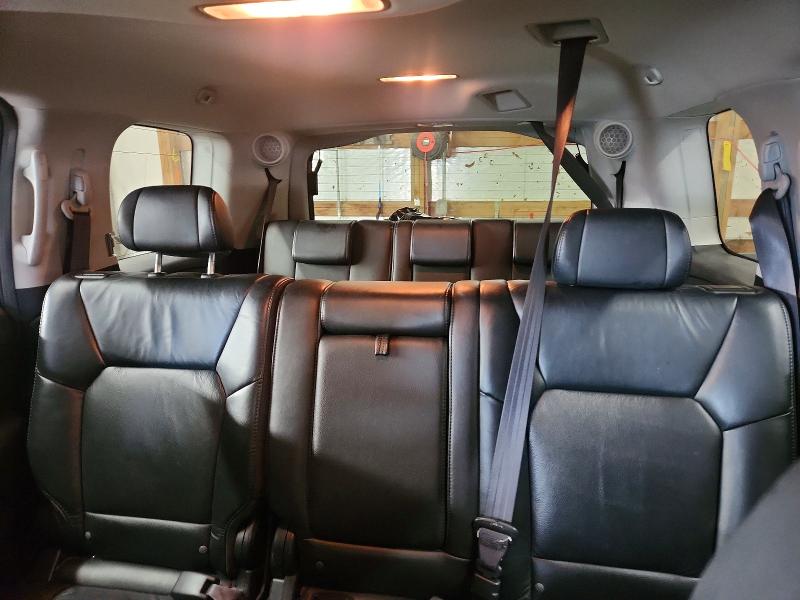 48630216 :رقم المزاد ، 5FNYF4H97BB044948 vin ، 2011 Honda Pilot مزاد بيع