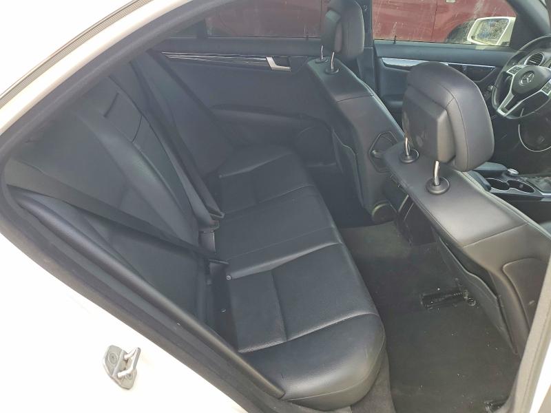 2014 Mercedes-benz C მანქანა იყიდება აუქციონზე, vin: WDDGF8AB5EA901576, აუქციონის ნომერი: 48144816