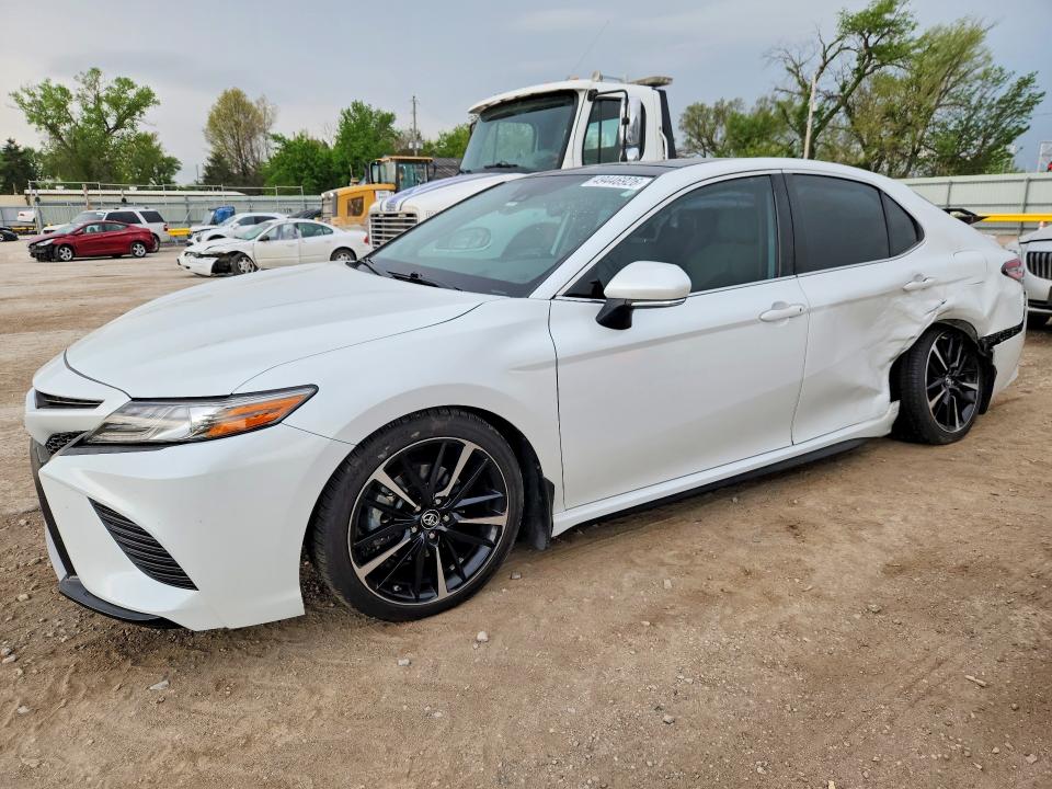 49446926 :رقم المزاد ، 4T1BZ1HK4KU507680 vin ، 2019 Toyota Camry مزاد بيع