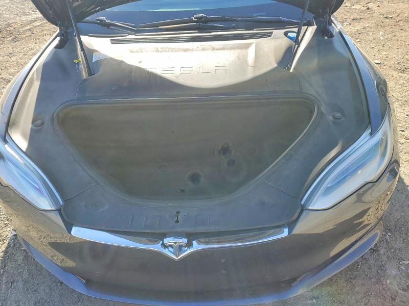 49937516 :رقم المزاد ، 5YJSA1E47JF243878 vin ، 2018 Tesla Model S مزاد بيع