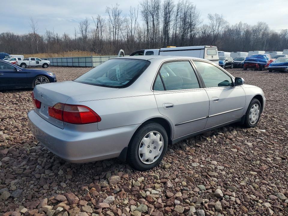Продаж на аукціоні авто 2000 Honda Accord, vin: 1HGCG6554YA106930, номер лоту: 49443686