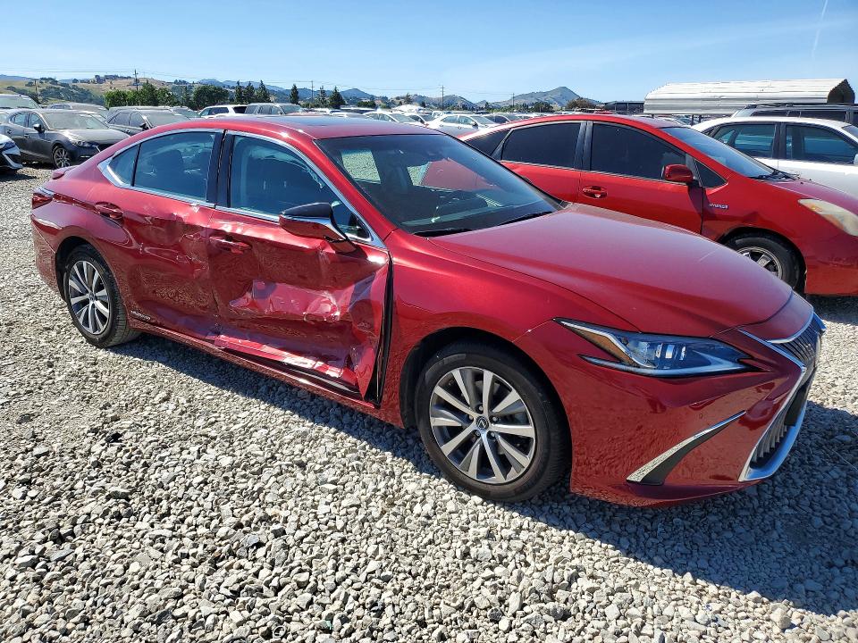 48972636 :رقم المزاد ، 58AD21B13LU004715 vin ، 2020 Lexus Es 300h مزاد بيع
