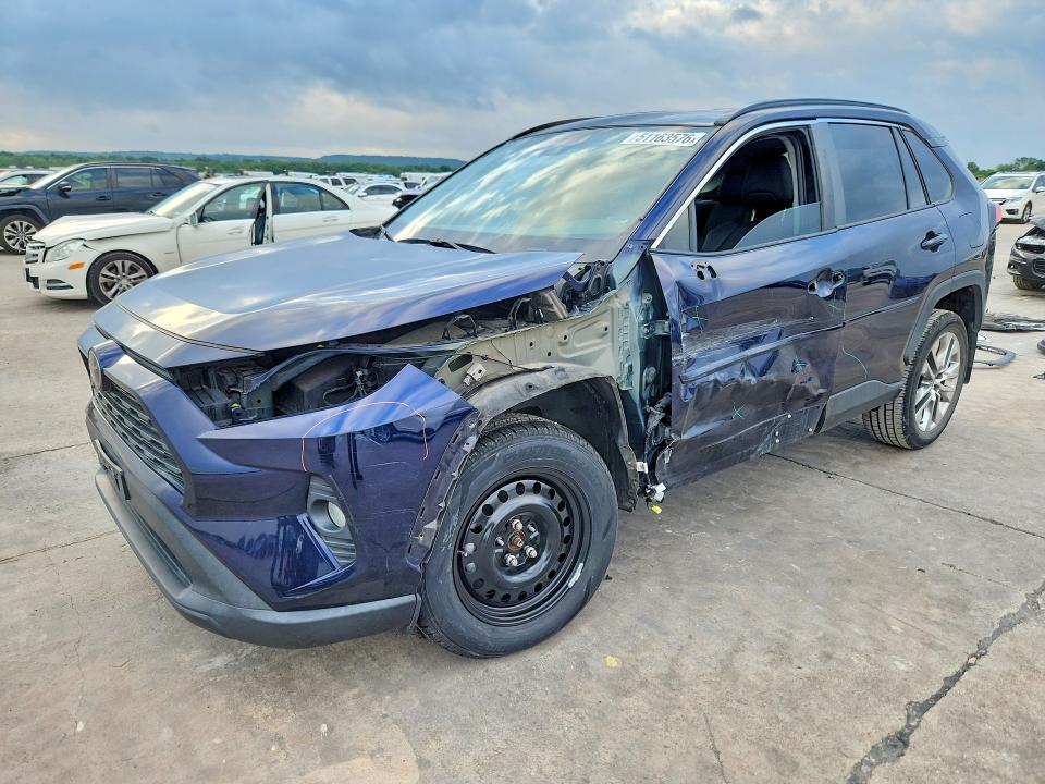 51163576 :رقم المزاد ، 2T3C1RFV5MW151404 vin ، 2021 Toyota Rav4 مزاد بيع