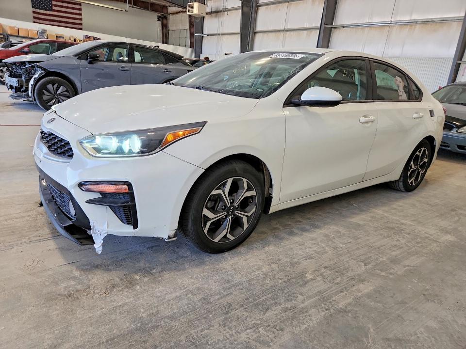 2020 Kia Forte მანქანა იყიდება აუქციონზე, vin: 3KPF24AD9LE153582, აუქციონის ნომერი: 49769006