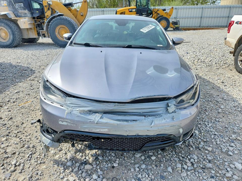 Продажа на аукционе авто 2015 Chrysler 200, vin: 1C3CCCBB9FN538572, номер лота: 51129636