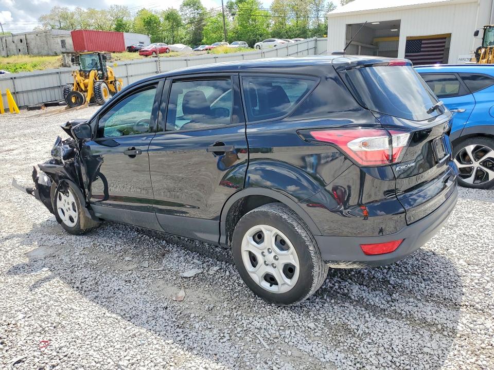 51544706 :رقم المزاد ، 1FMCU0F71HUD92038 vin ، 2017 Ford Escape مزاد بيع