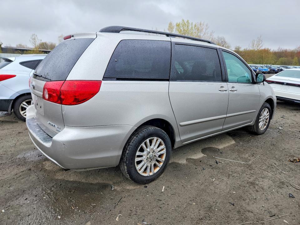 Auction sale of the 2010 Toyota Sienna, vin: 5TDJK4CC3AS032290, lot number: 51761066