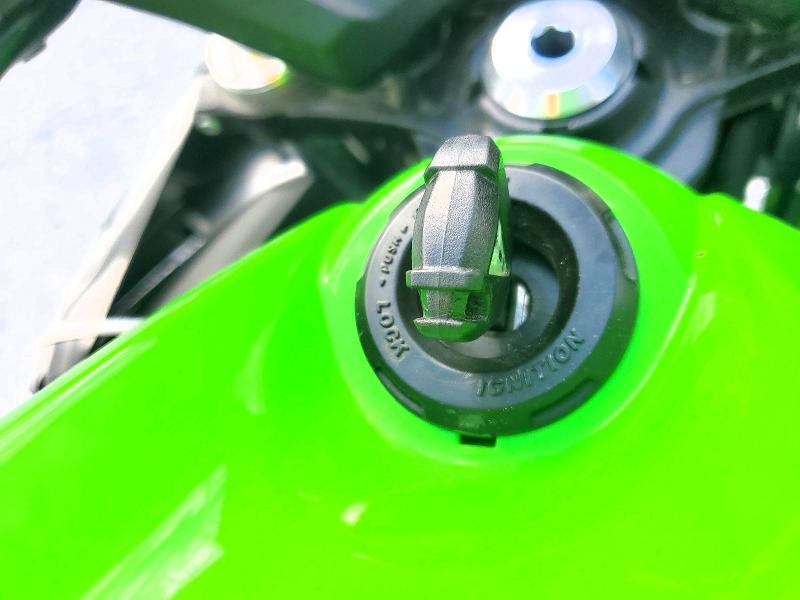 49718366 :رقم المزاد ، ML5EXEP17RDAC6588 vin ، 2024 Kawasaki Ex650 مزاد بيع