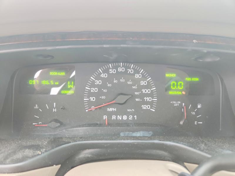 Продаж на аукціоні авто 2001 Lincoln Town Car, vin: 1LNHM81WX1Y647304, номер лоту: 50566956