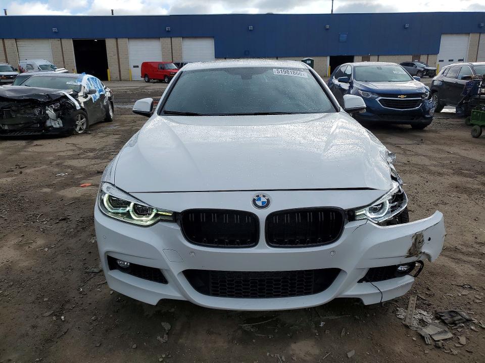 51981866 :رقم المزاد ، WBA8B7G55HNU37186 vin ، 2017 Bmw 340 مزاد بيع