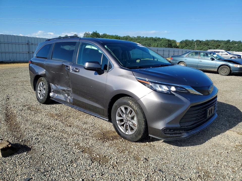 49441656 :رقم المزاد ، 5TDBRKEC7NS078132 vin ، 2022 Toyota Sienna مزاد بيع