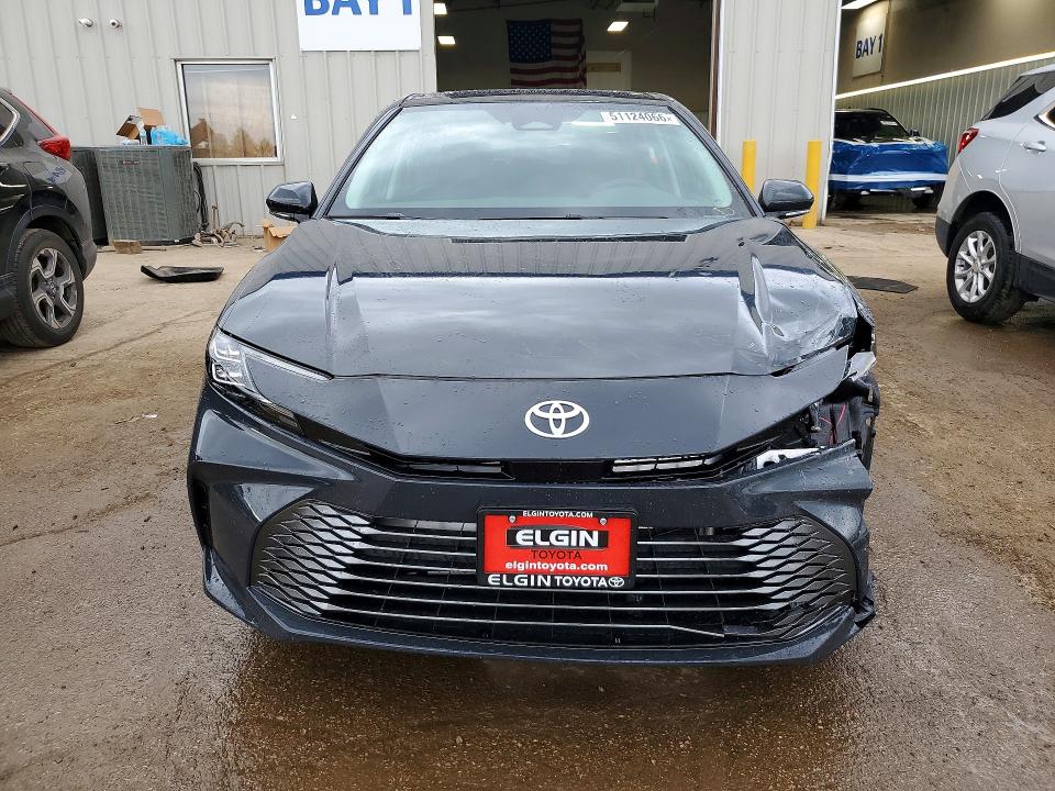 51124066 :رقم المزاد ، 4T1DBADK3TU555739 vin ، 2026 Toyota Camry مزاد بيع