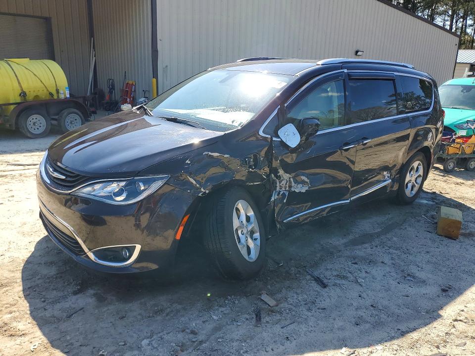 Продажа на аукционе авто 2018 Chrysler Pacifica, vin: 2C4RC1L73JR125059, номер лота: 48918476