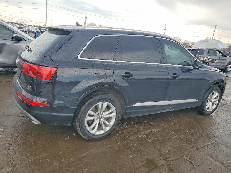Продажа на аукционе авто 2017 Audi Q7, vin: WA1LAAF70HD026939, номер лота: 49317966
