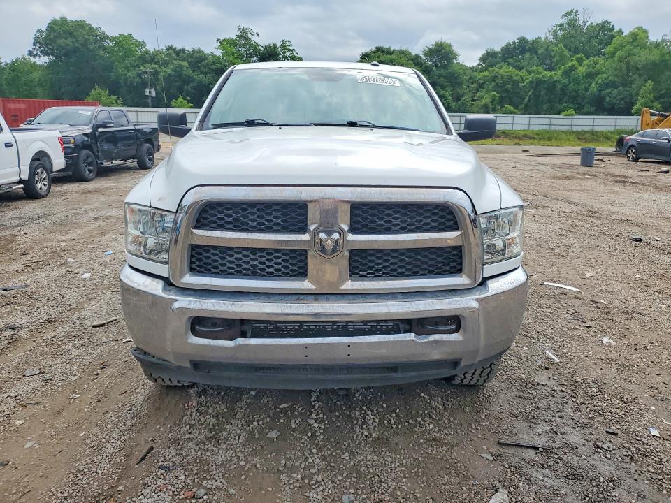 51978506 :رقم المزاد ، 3C6UR5DL8JG424782 vin ، 2018 Ram 2500 مزاد بيع
