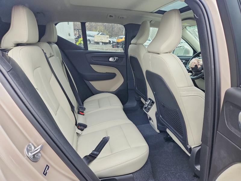 48566896 :رقم المزاد ، YV4L12UF7R2375323 vin ، 2024 Volvo Xc40 مزاد بيع