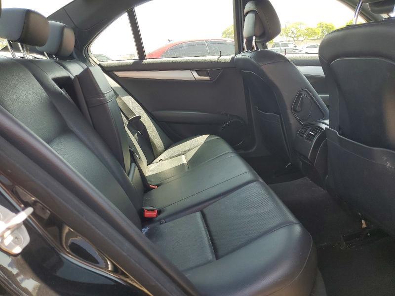 Продажа на аукционе авто 2013 Mercedes-benz C, vin: WDDGF4HB2DA782088, номер лота: 50563886