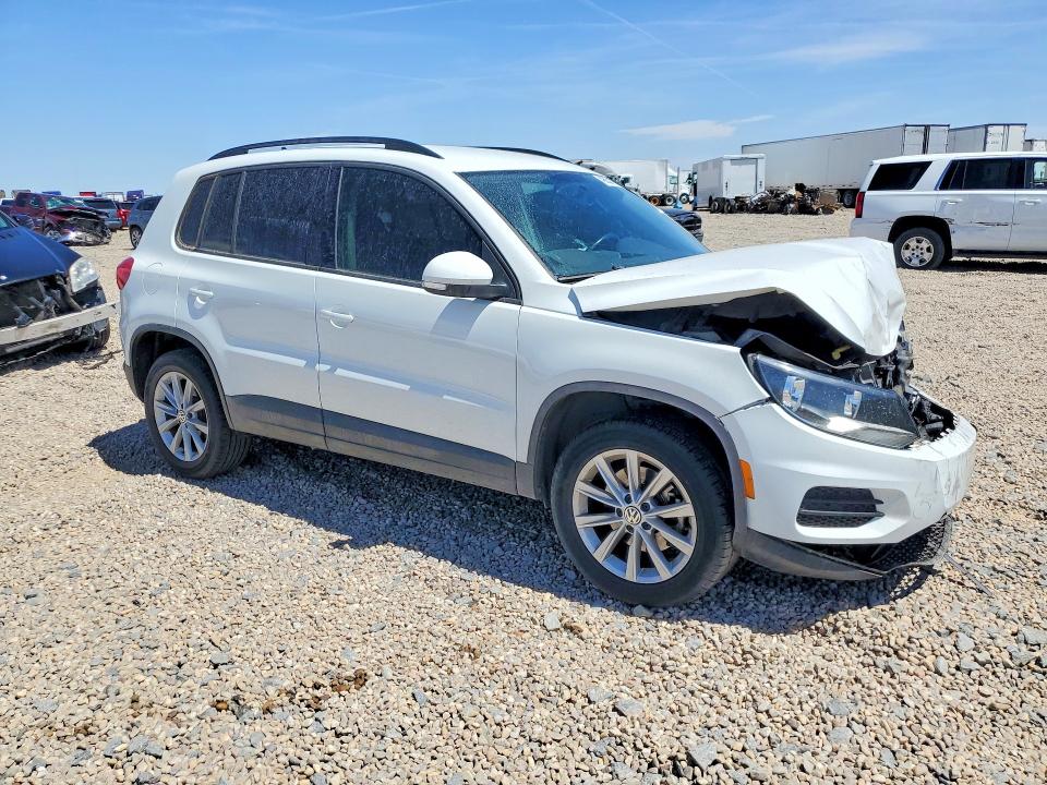 2018 Volkswagen Tiguan Limited მანქანა იყიდება აუქციონზე, vin: WVGAV7AX8JK005247, აუქციონის ნომერი: 49853176