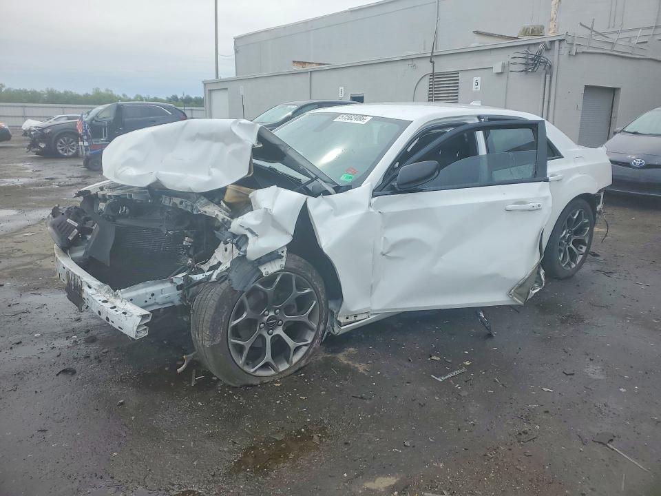 51562486 :رقم المزاد ، 2C3CCAAG1JH265162 vin ، 2018 Chrysler 300 مزاد بيع