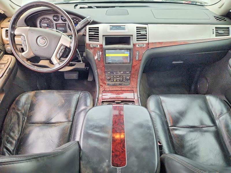 51665646 :رقم المزاد ، 1GYEC63898R196703 vin ، 2008 Cadillac Escalade مزاد بيع